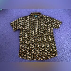 👻Monument Halloween shirt size XL